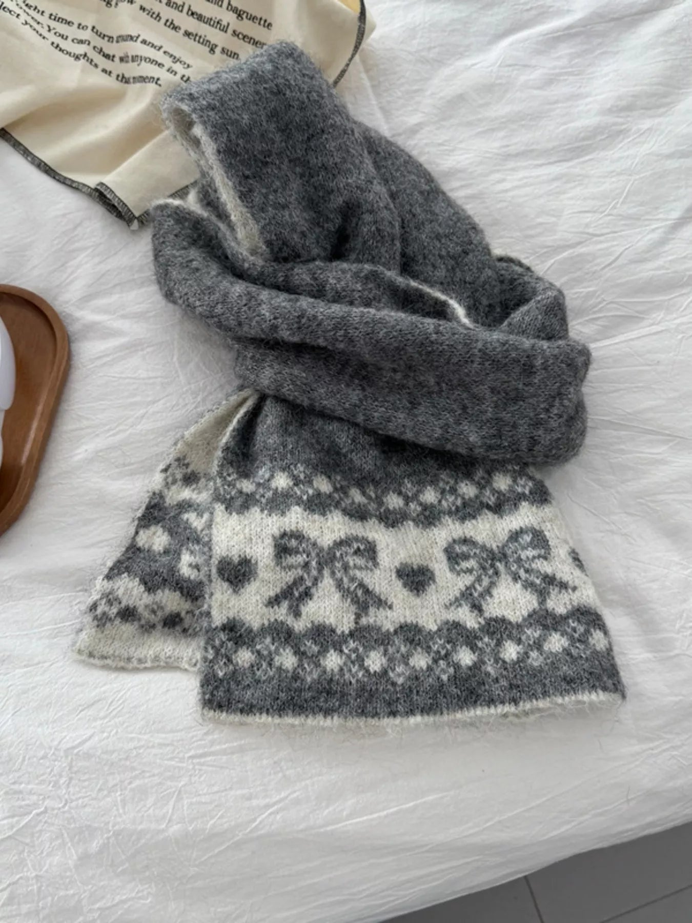 Warm Knitted Bowknot Scarf - Gray One Size