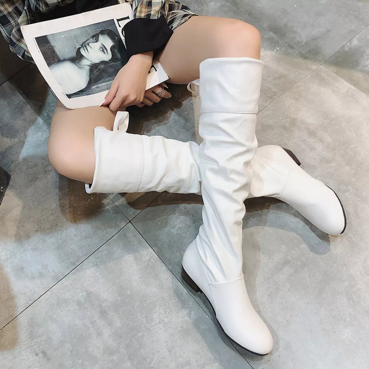 Round Toe Low Heel Boots - White