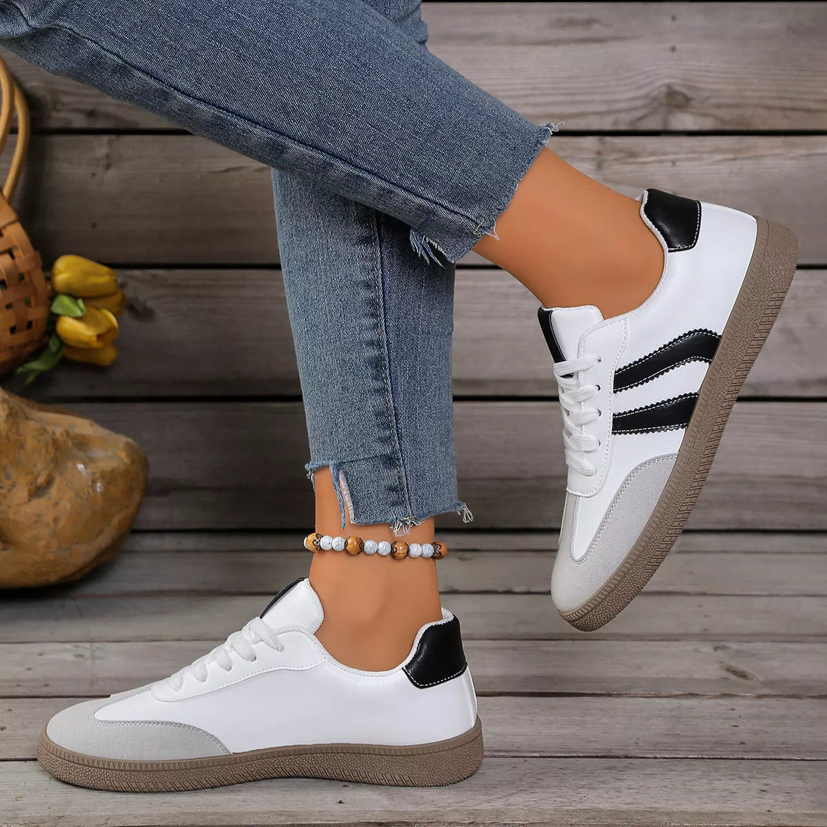 Lace Up Casual Sneakers -