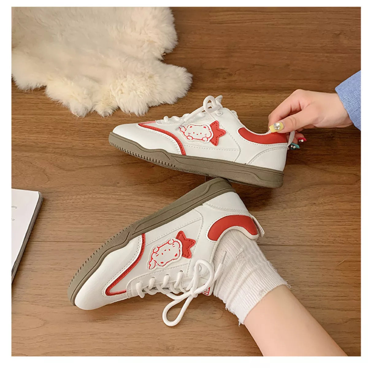 Lace Up Round Toe Sneakers -