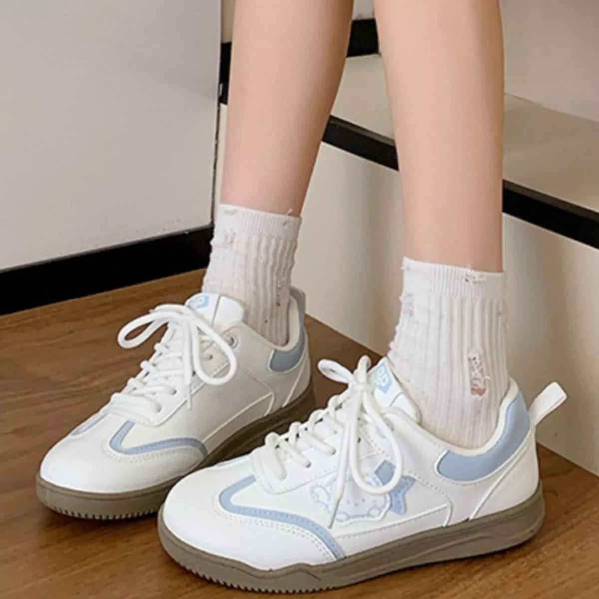 Lace Up Round Toe Sneakers -