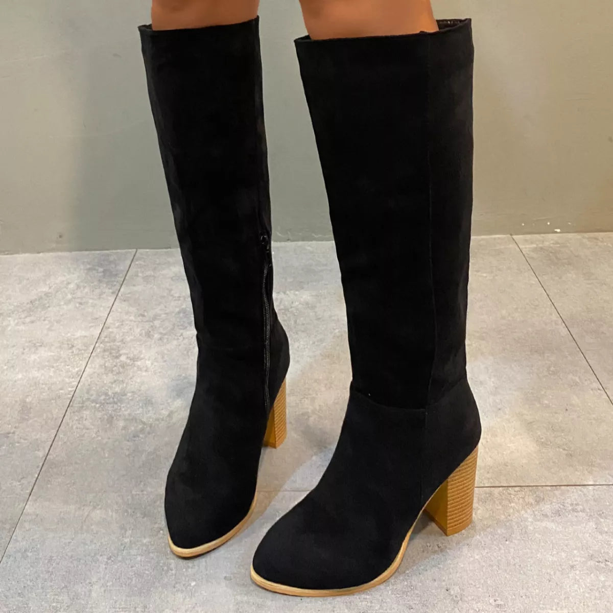 Point Toe Knee-High Suede Block Heel Boots - Black