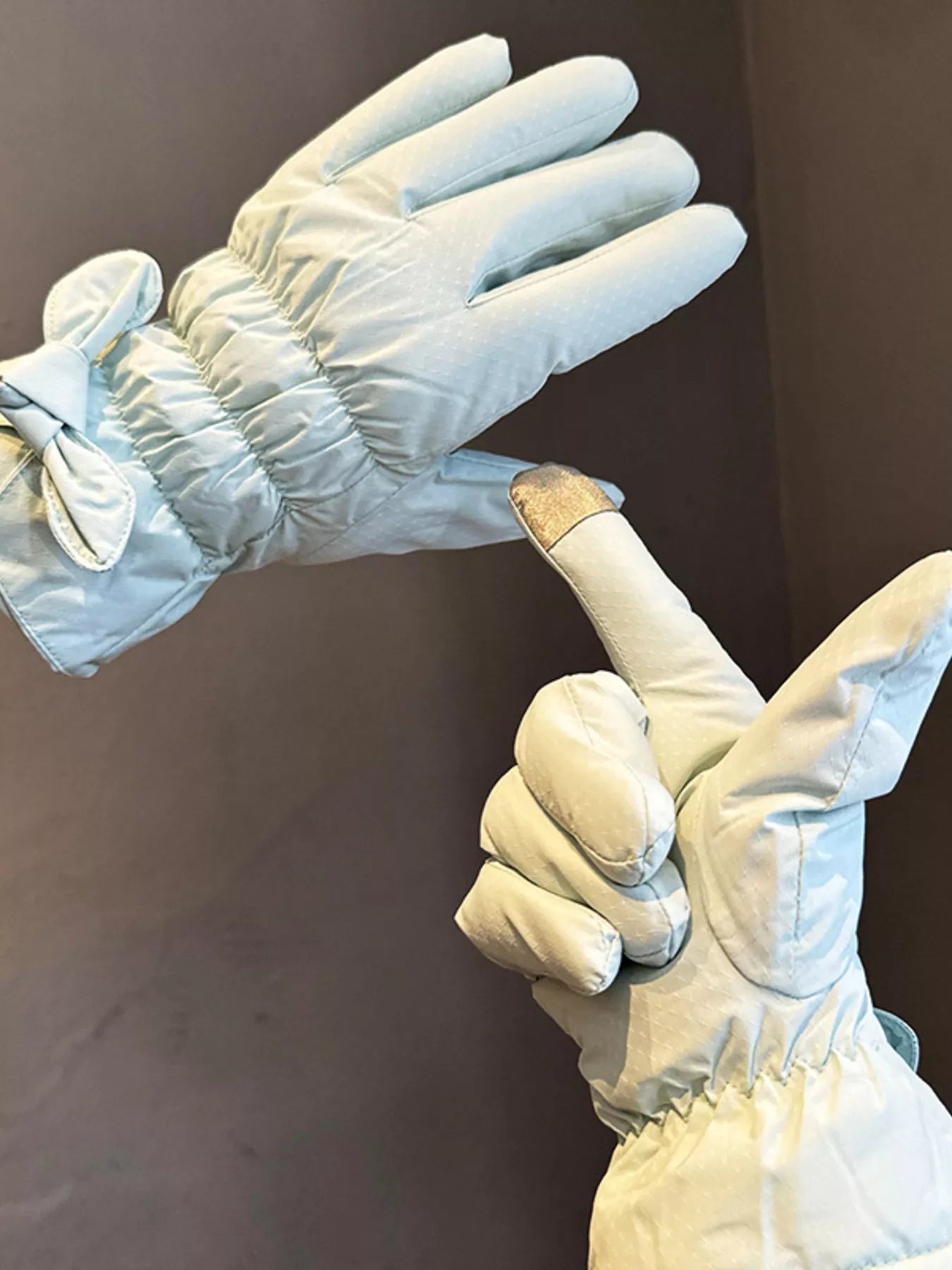 Bowknot Ruched Gloves - Light Green One Size