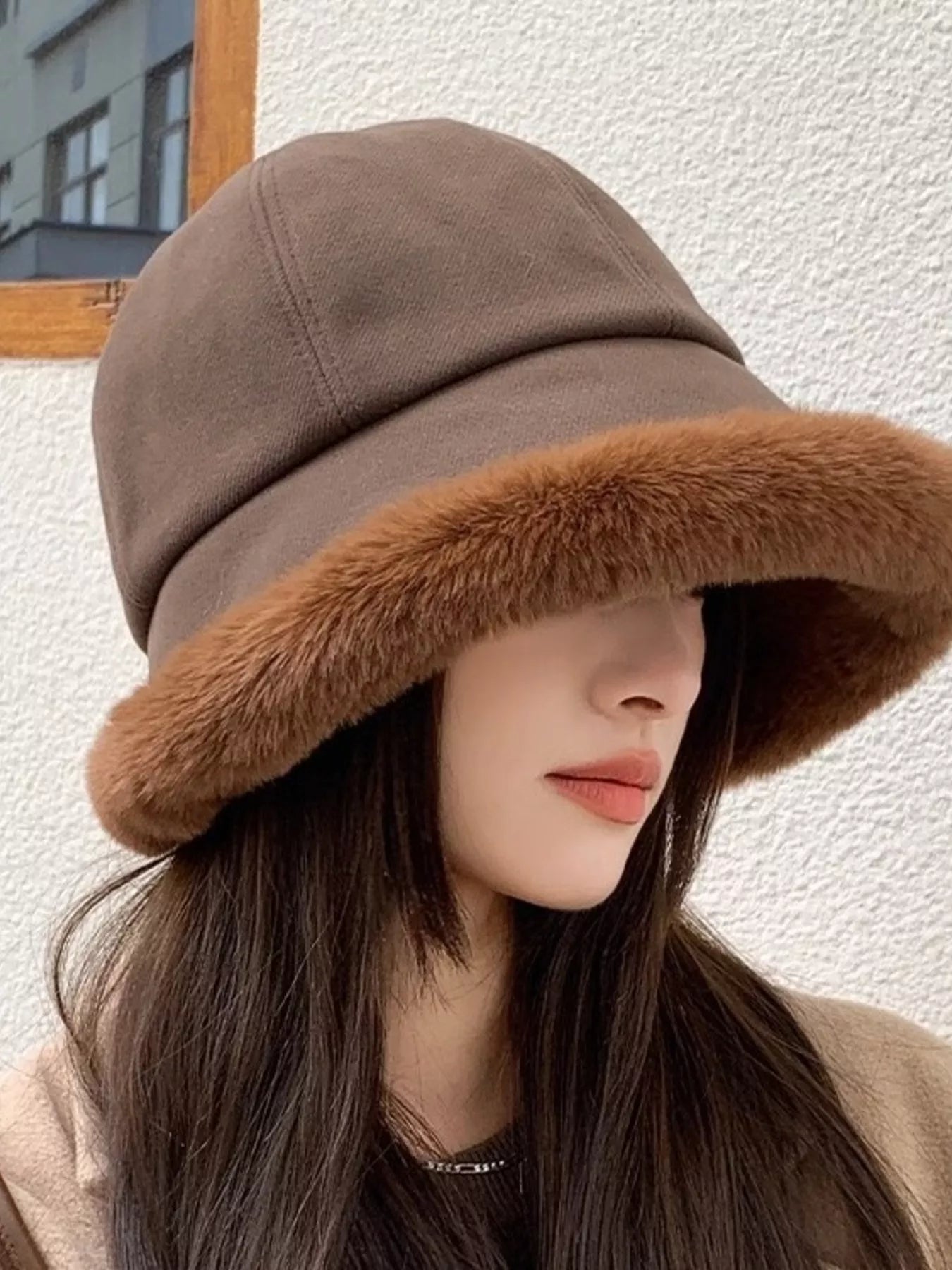 Fuzzy Trim Bucket Hat -