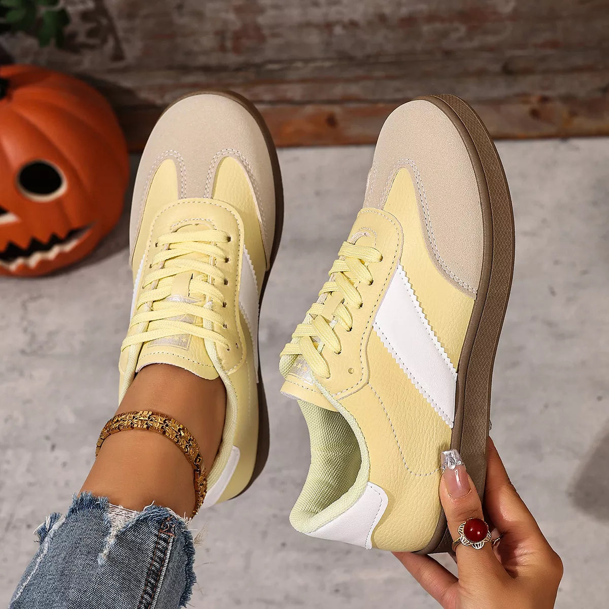 Round Toe Lace Up Sneakers -