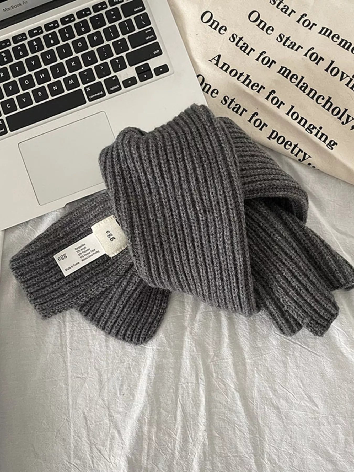 Knitted Ribbed Scarf - Gray One Size