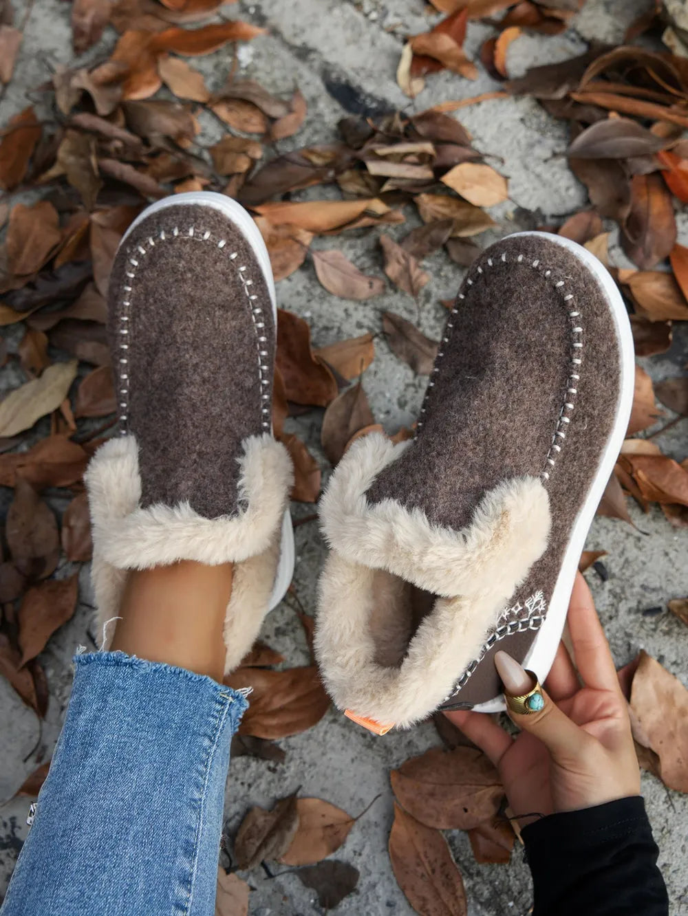 Furry Suede Round Toe Flat Sneakers -