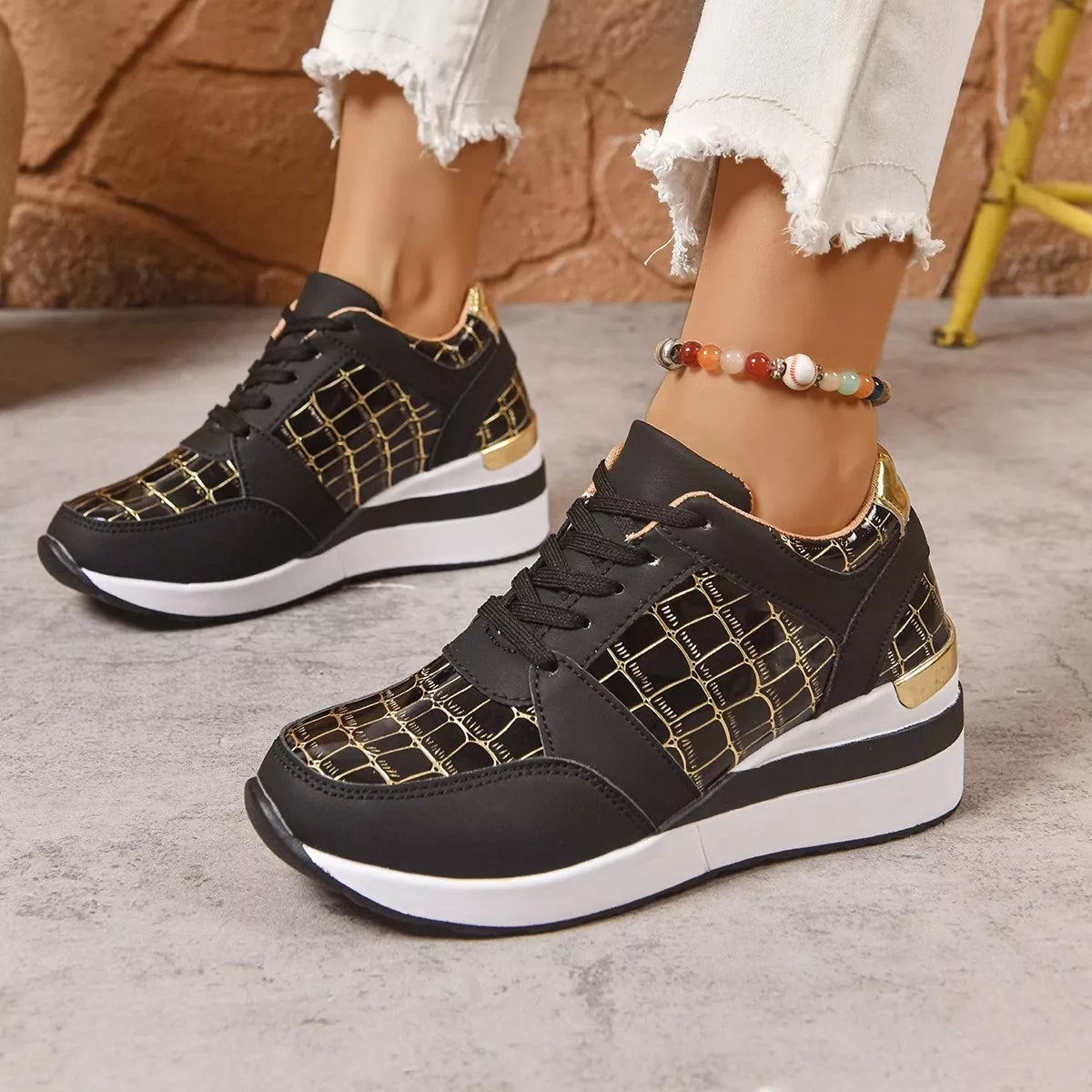 Lace Up Round Toe Sneakers -