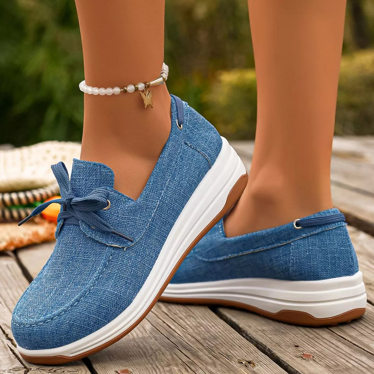Lace Up Round Toe Sneakers -