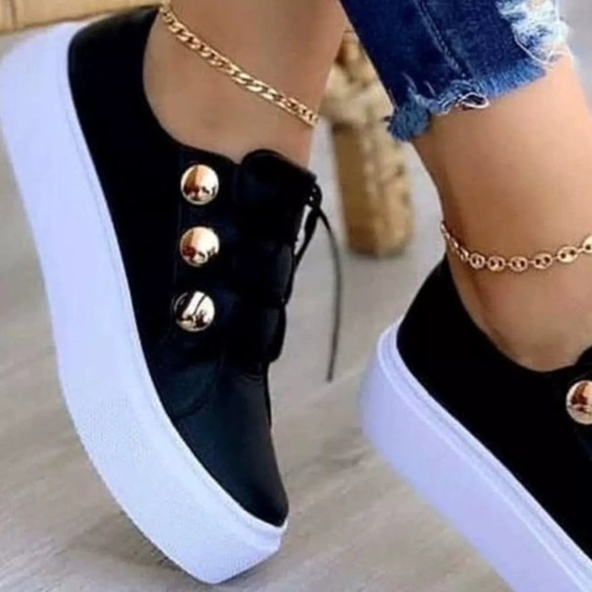 Round Toe Platform Sneakers -