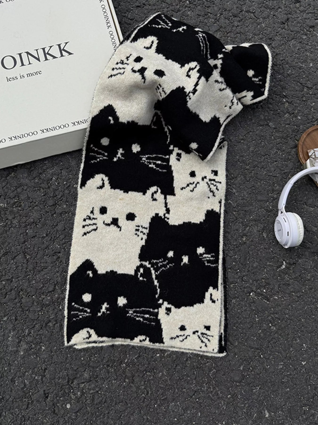 Cute Cat Pattern Knitted Scarf - Black One Size