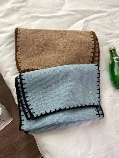 Contrast Trim Knit Scarf -