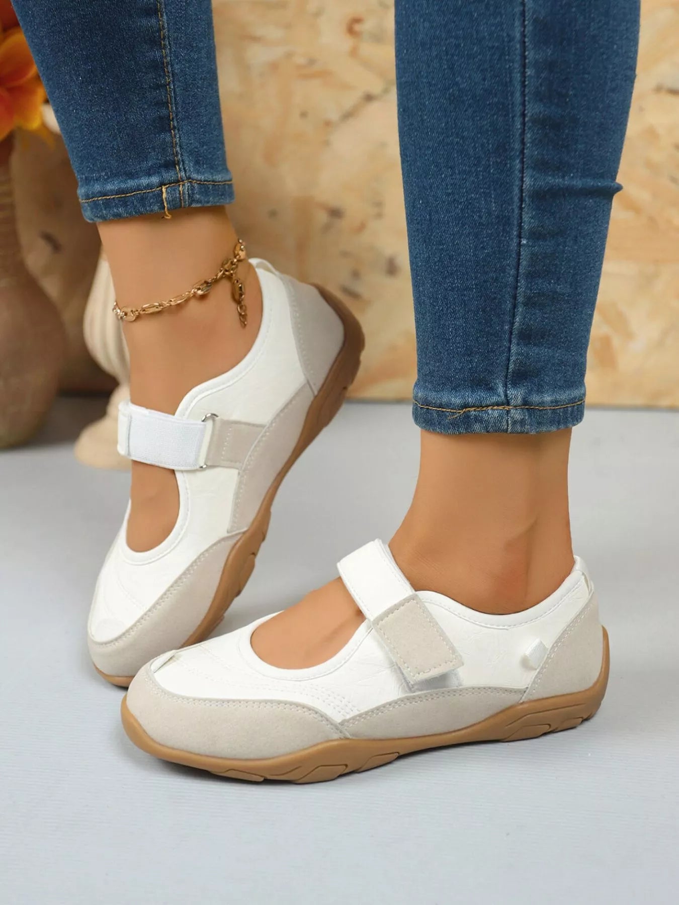Round Toe Flats Velcro Strap Loafers - White