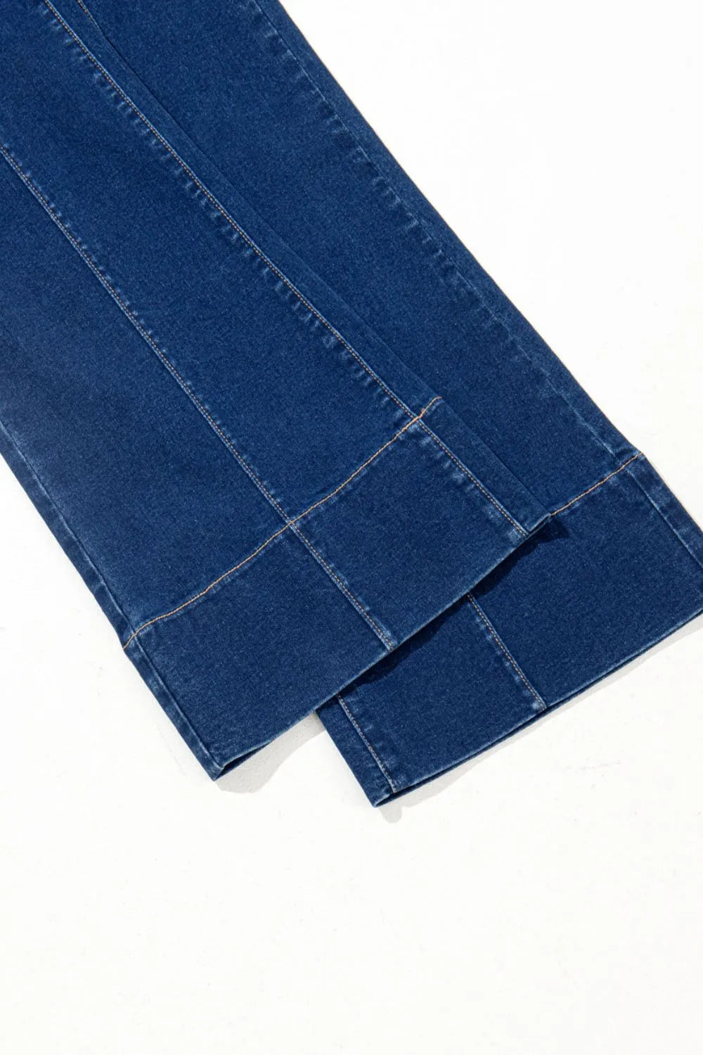 Center Seam Deep Wash Straight Jeans -