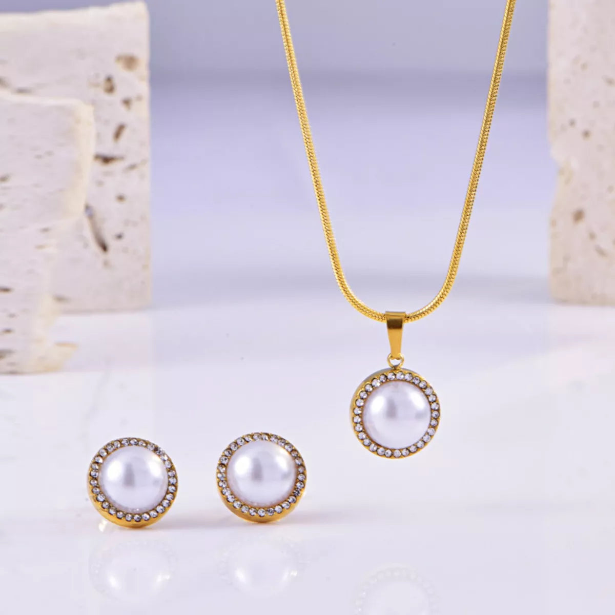 Synthetic Pearl Rhinestone Necklace and Earrings Jewelry Set -