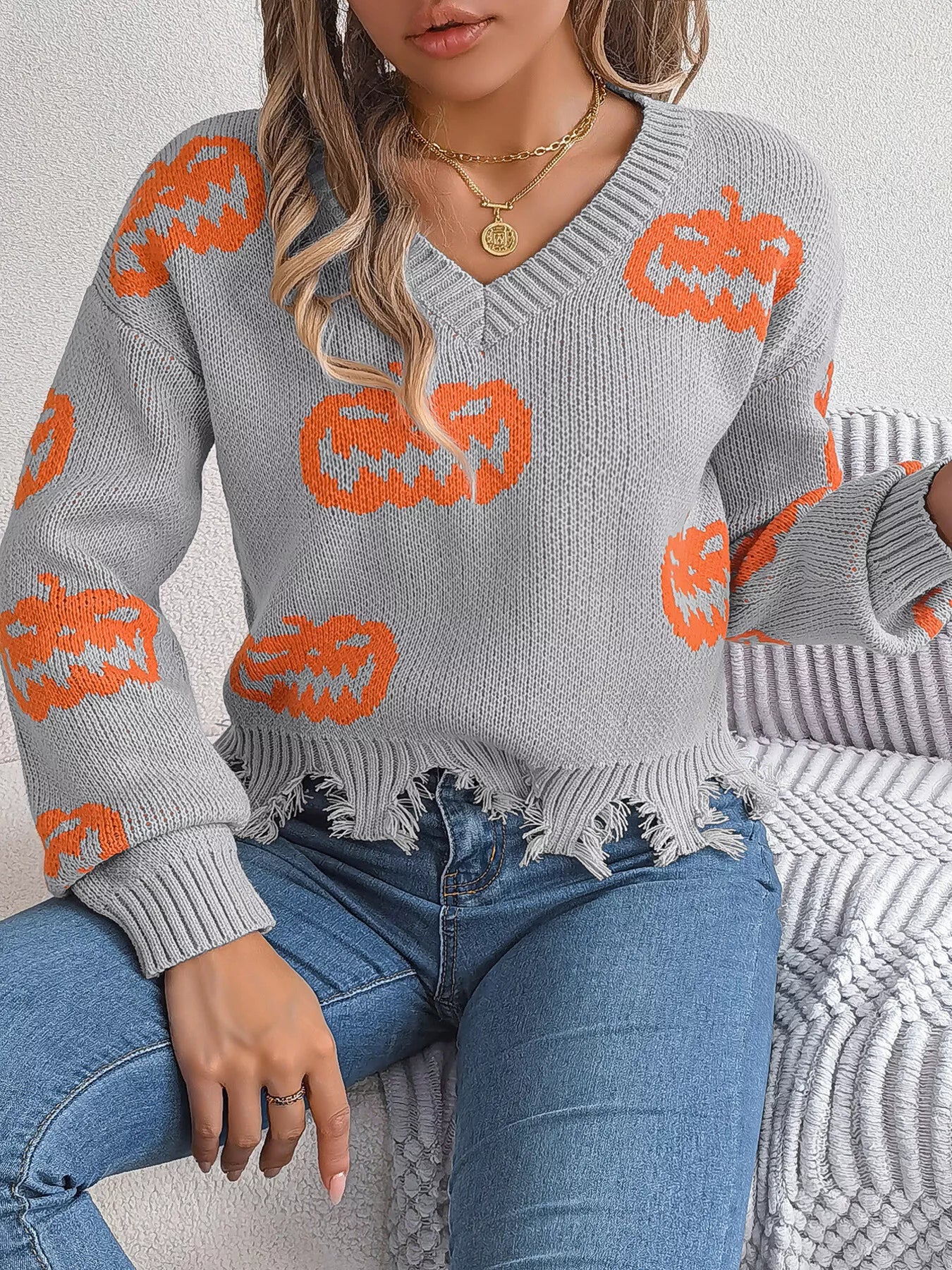 Pumpkin Pattern Raw Hem V-Neck Sweater - Gray