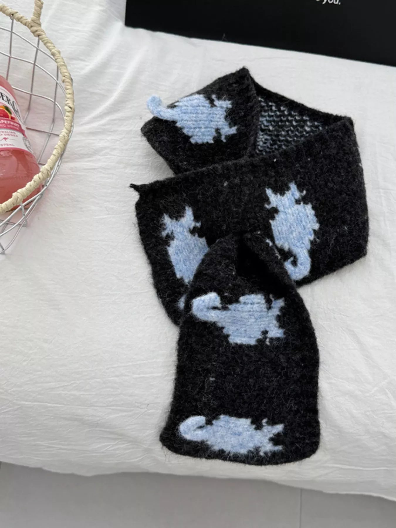Knitted Contrast Pattern Warm Scarf - Black One Size