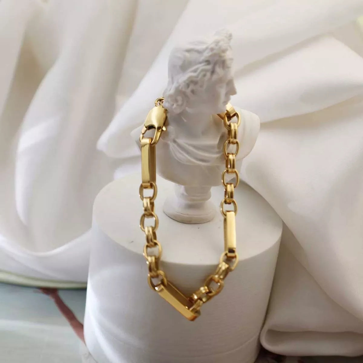 Chunky Gold Chain Link Bracelet -
