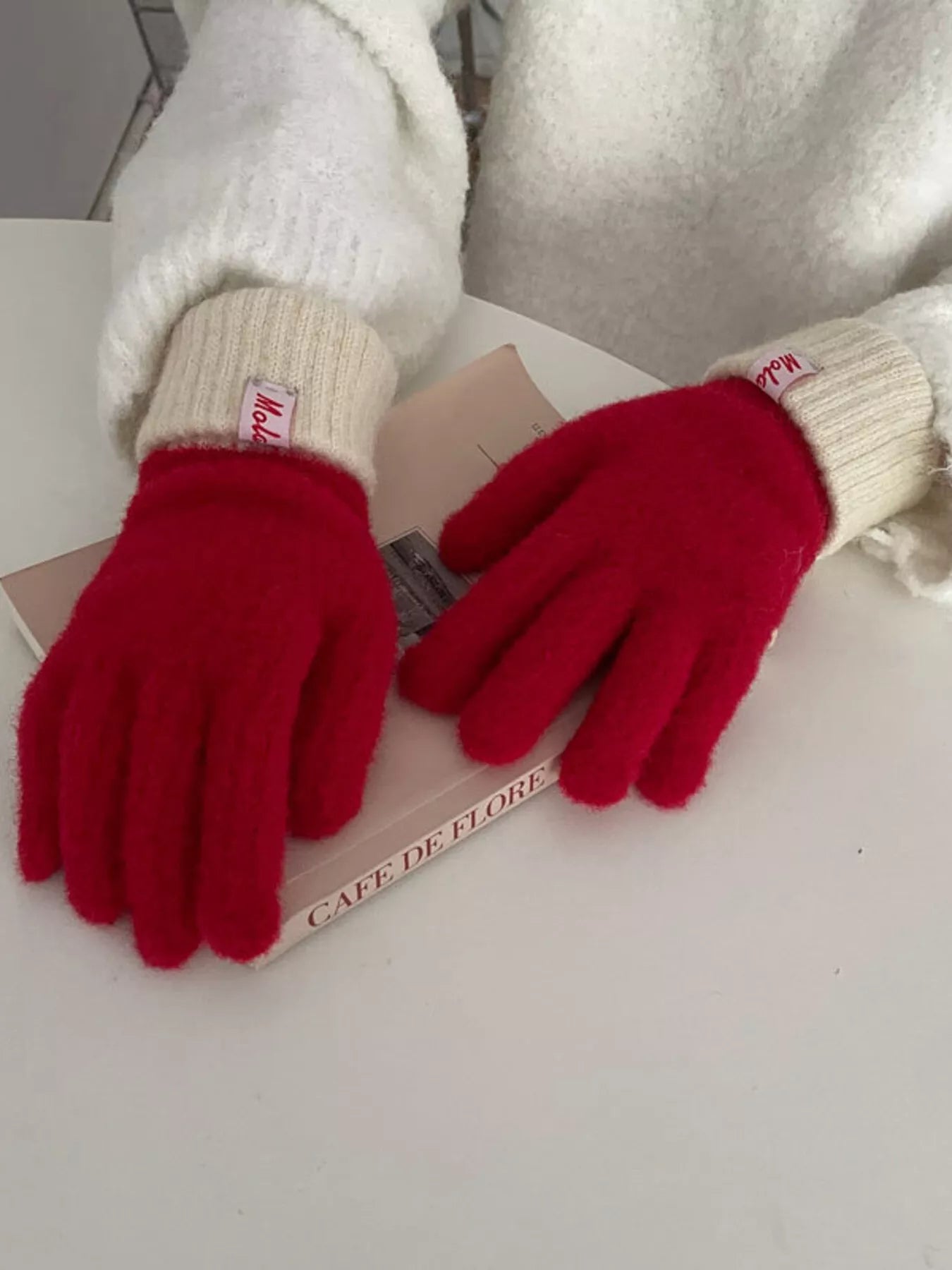 Cozy Knit Gloves with Ribbed Cuff -