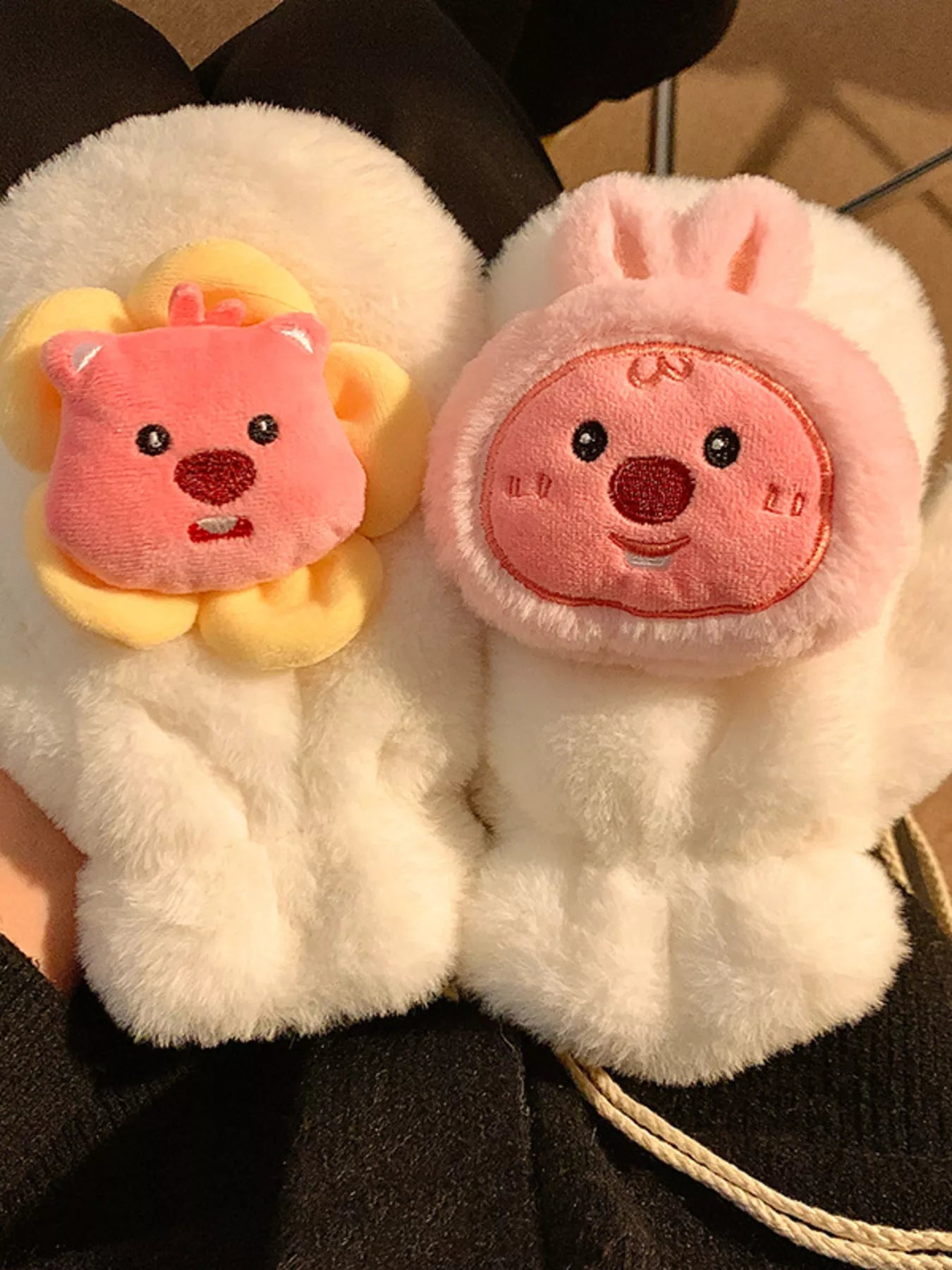 Cartoon Plush Warm Gloves - Cream One Size