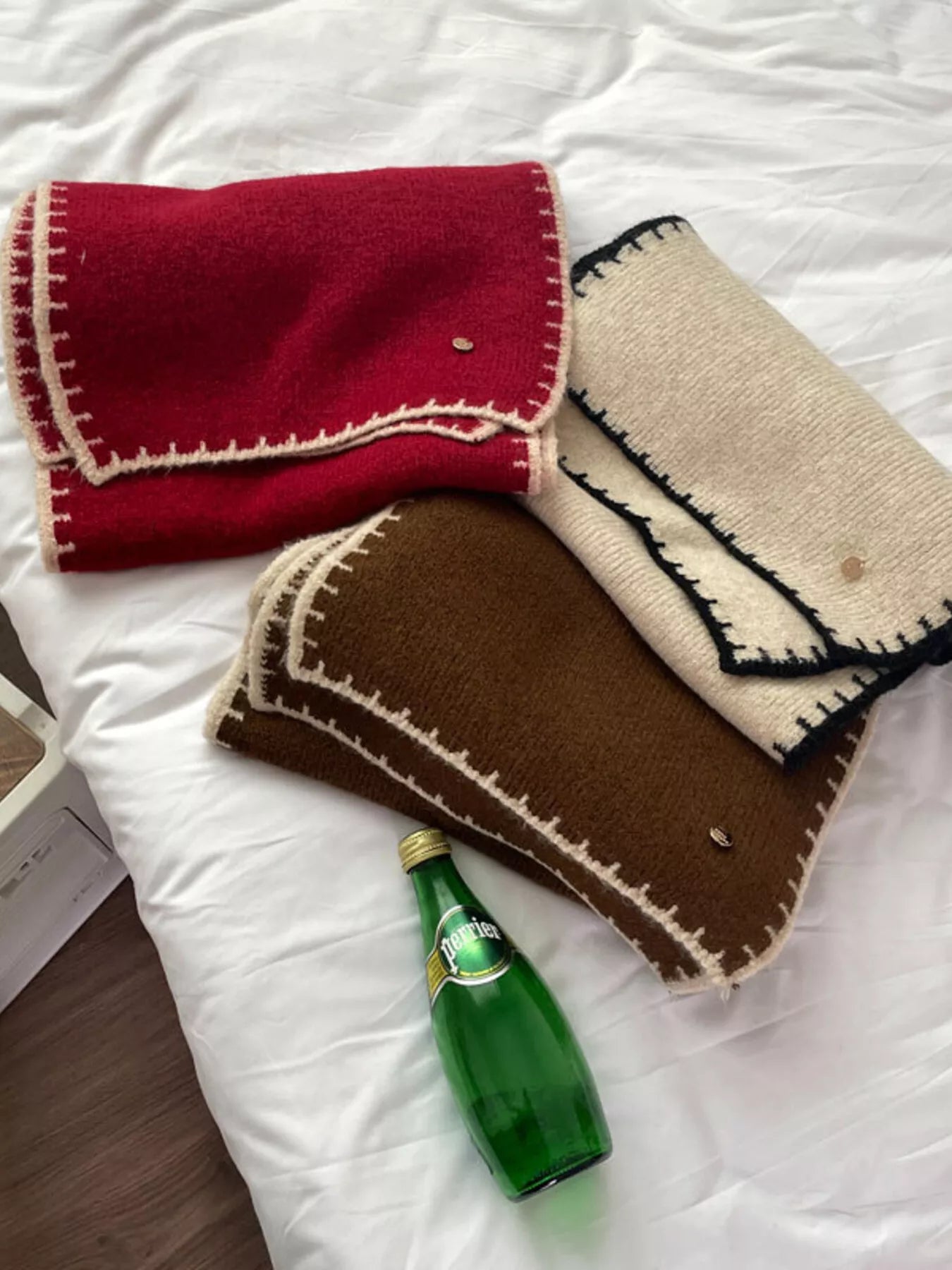 Contrast Trim Knit Scarf -