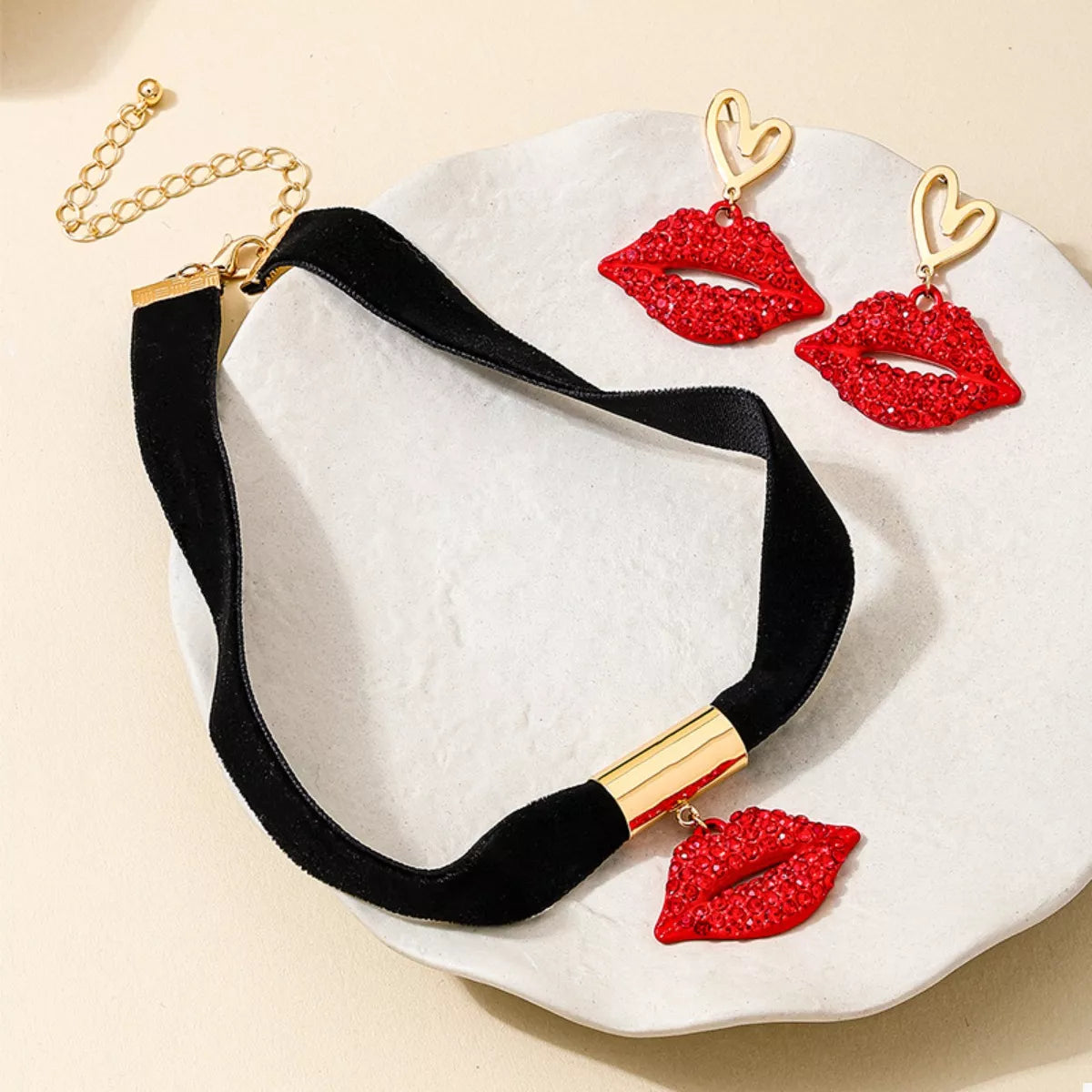 Rhinestone Lip Earrings and Necklace Jewelry Set -