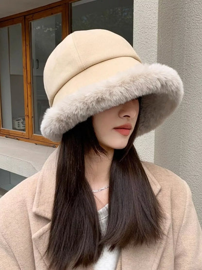 Fuzzy Trim Bucket Hat -