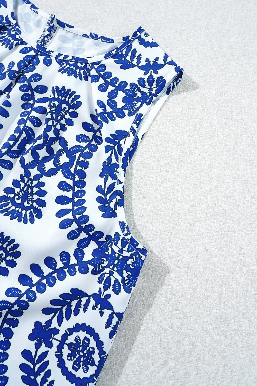 Printed Crew Neck Sleeveless Top -