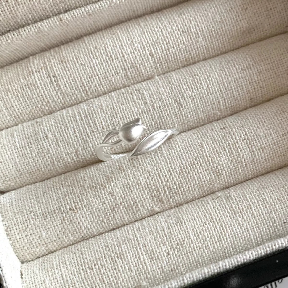 Flower Bypass Ring -