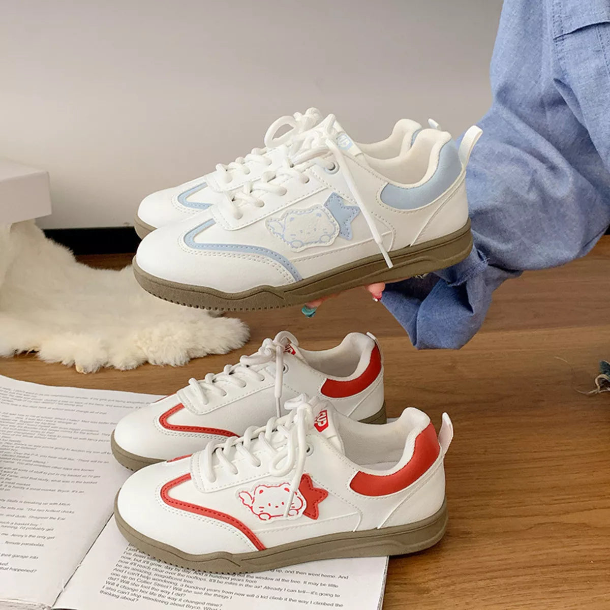 Lace Up Round Toe Sneakers -