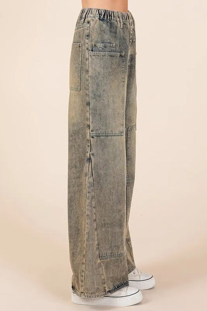 Washed Wide Leg Jeans -