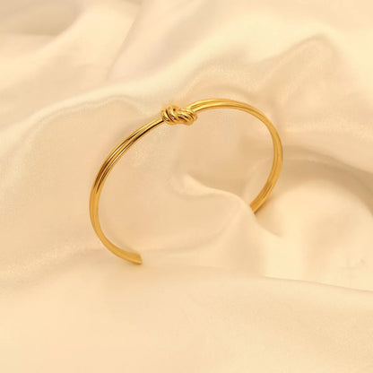 Knot Open Bracelet - Gold One Size