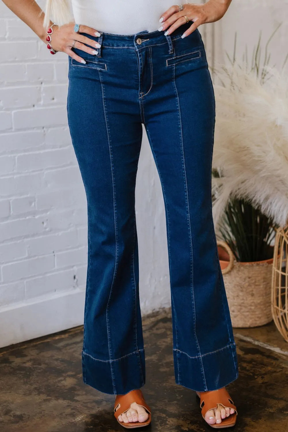 Center Seam Deep Wash Straight Jeans -