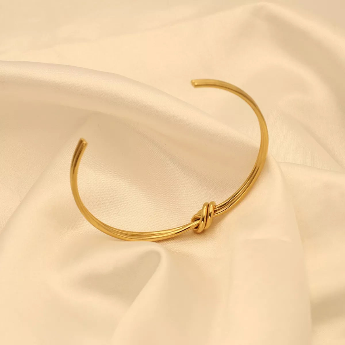 Knot Open Bracelet -