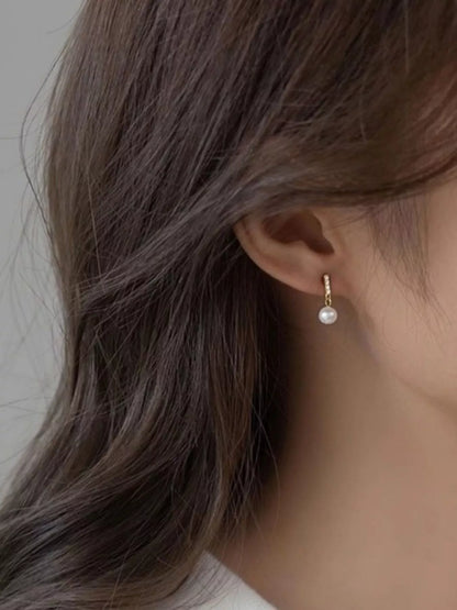 Pearl Drop Earrings -