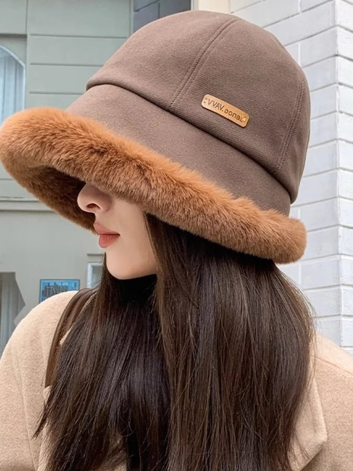 Fuzzy Trim Bucket Hat -