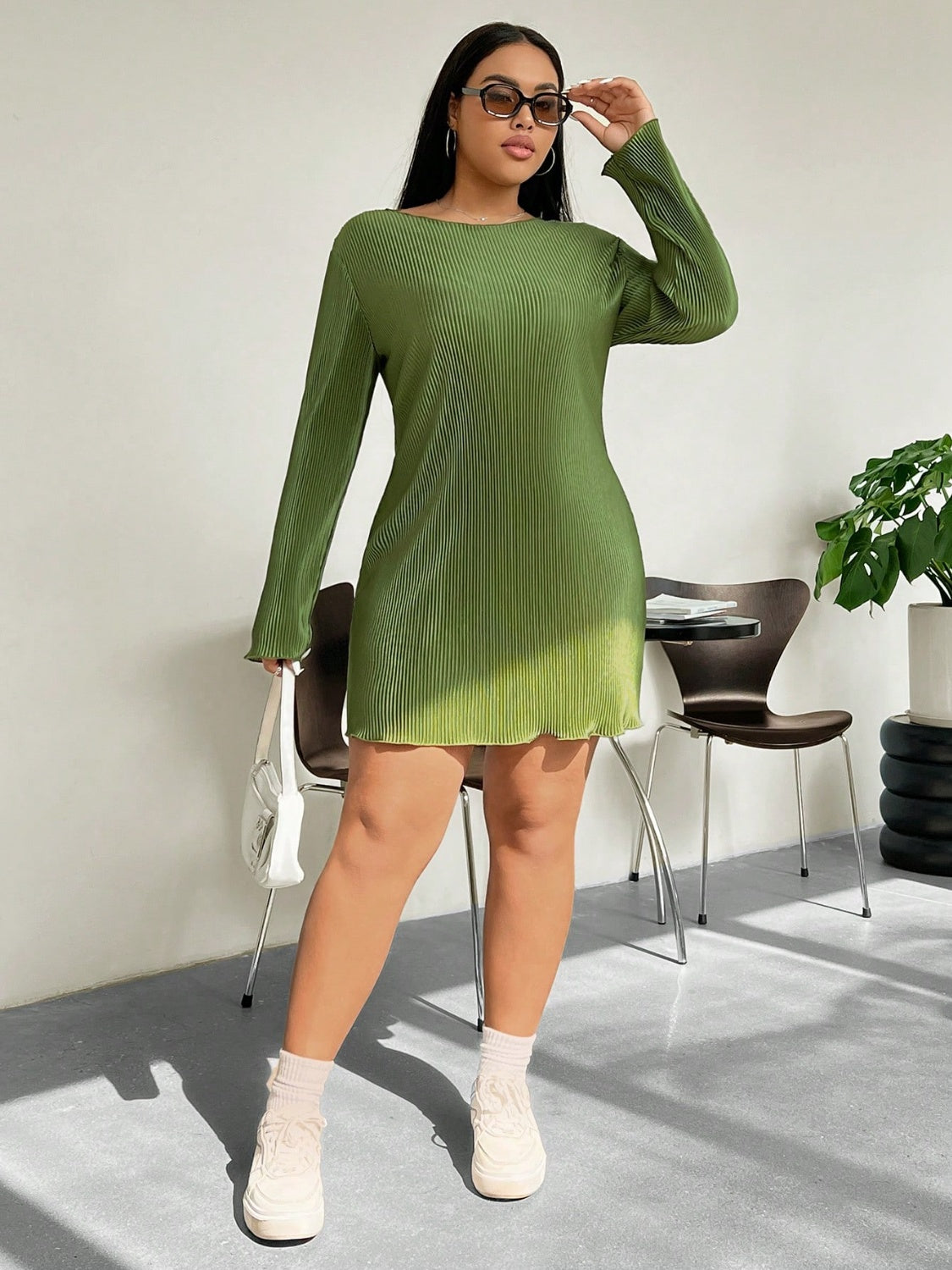 Plus Size Lettuce Hem Round Neck Long Sleeve Dress - Matcha Green