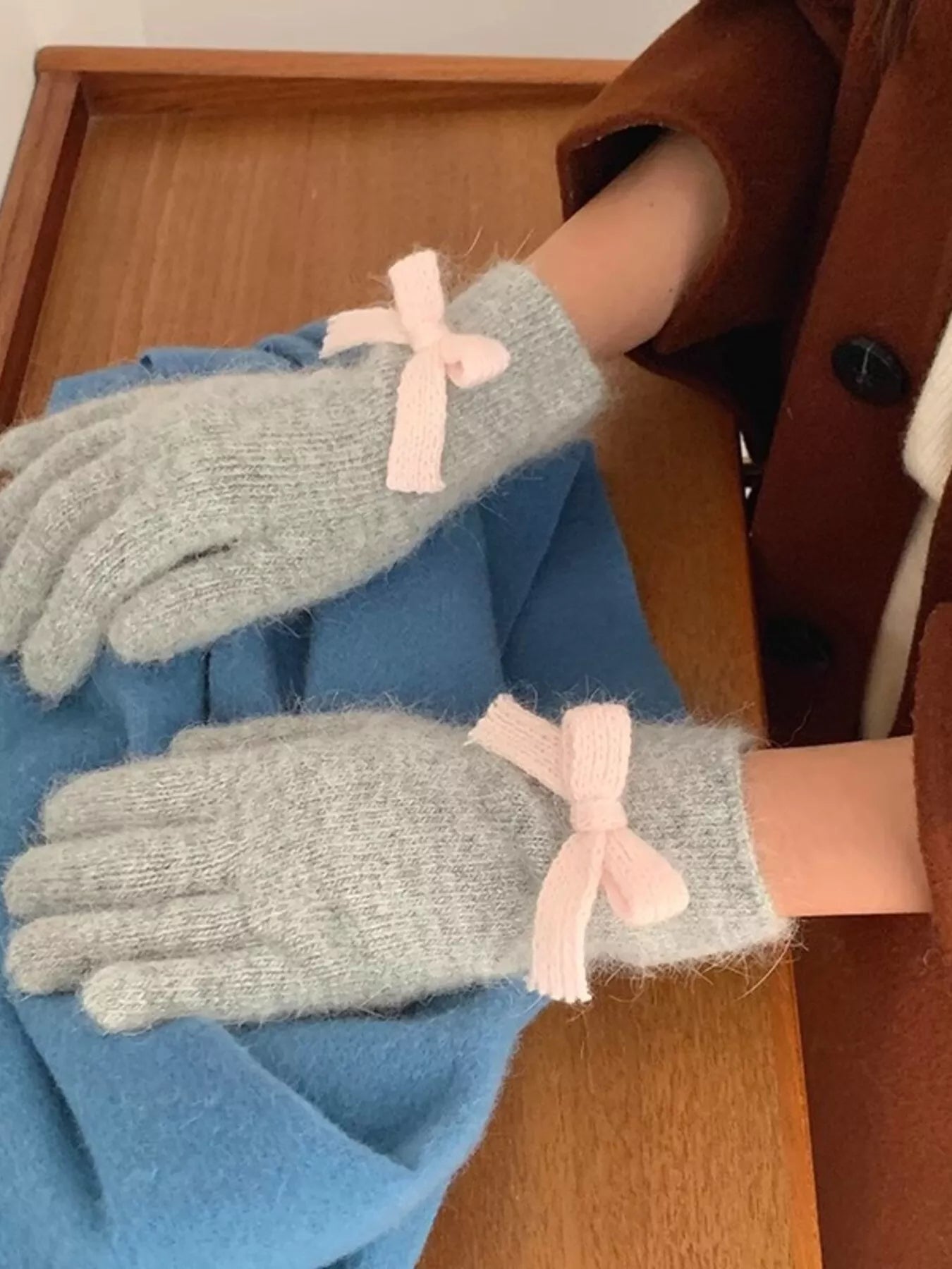Bow-Accent Knit Gloves -