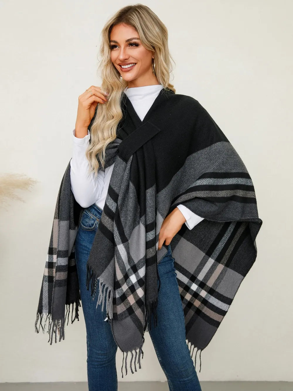 Fringe Contrast Plaid Poncho - Black One Size