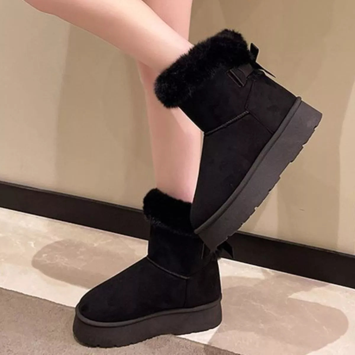 Round Toe Fuzzy Boots - Black