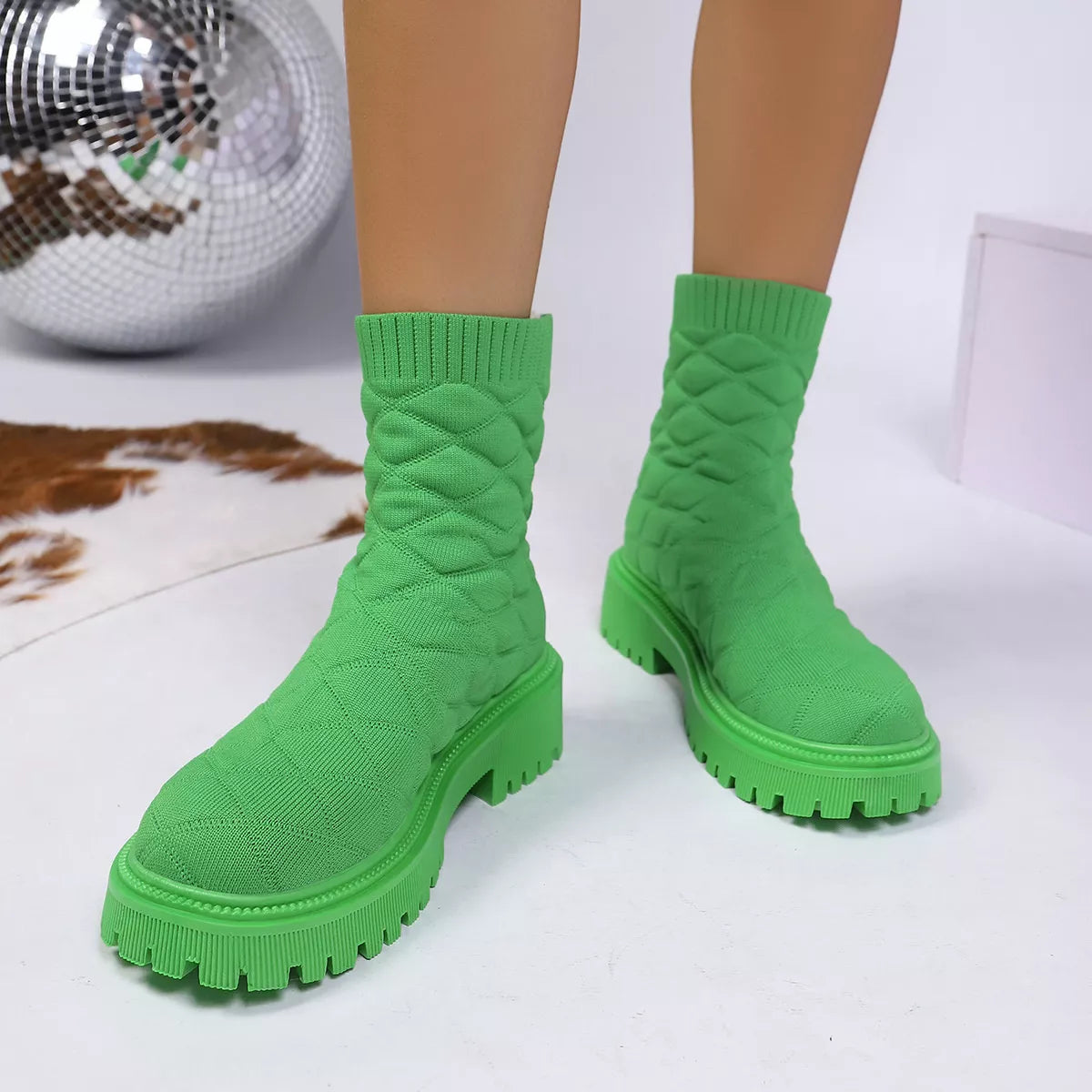 Round Toe Block Heels Boots - Green