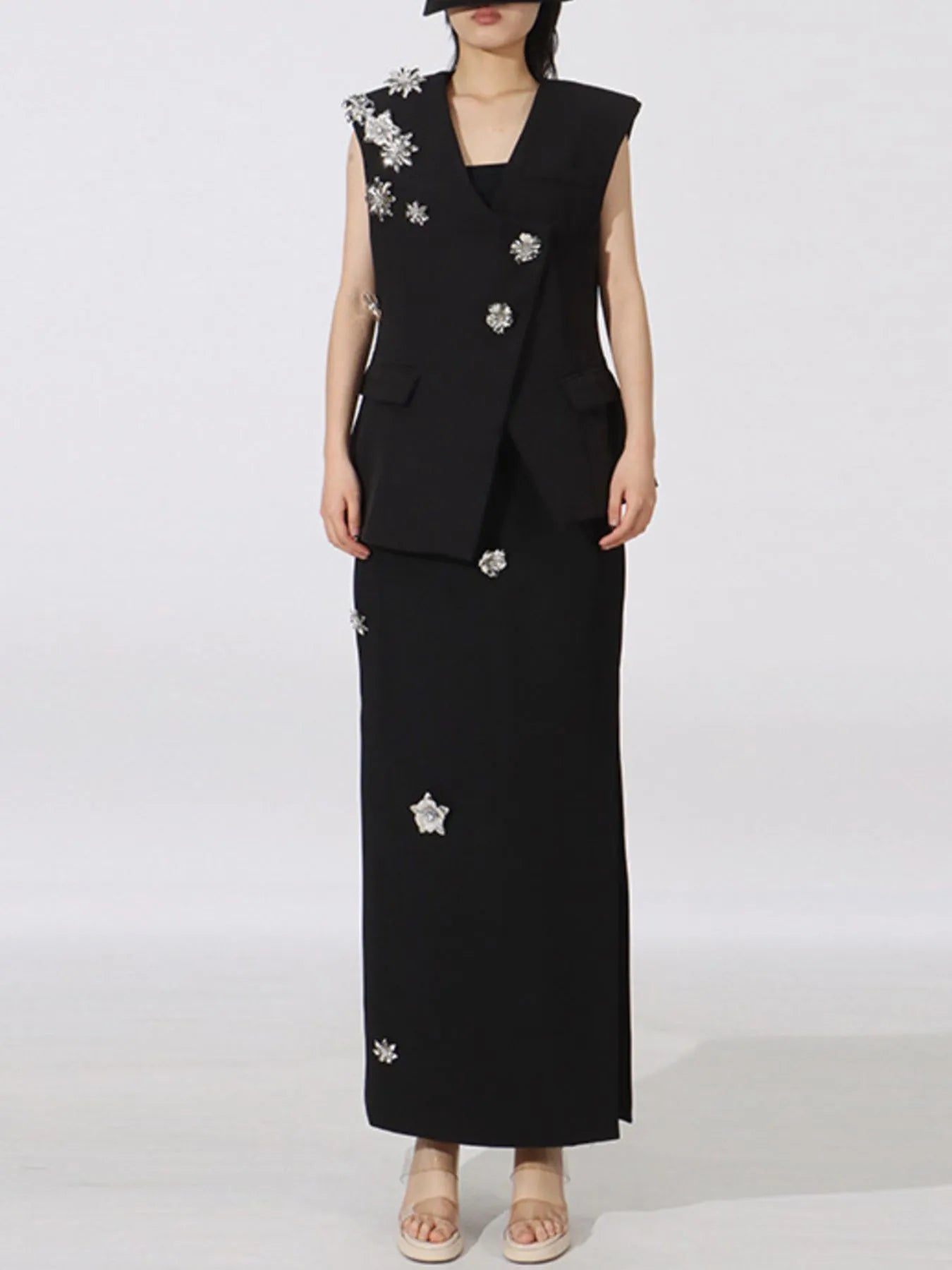 Flower Sleeveless Vest and Skirt Set - Black