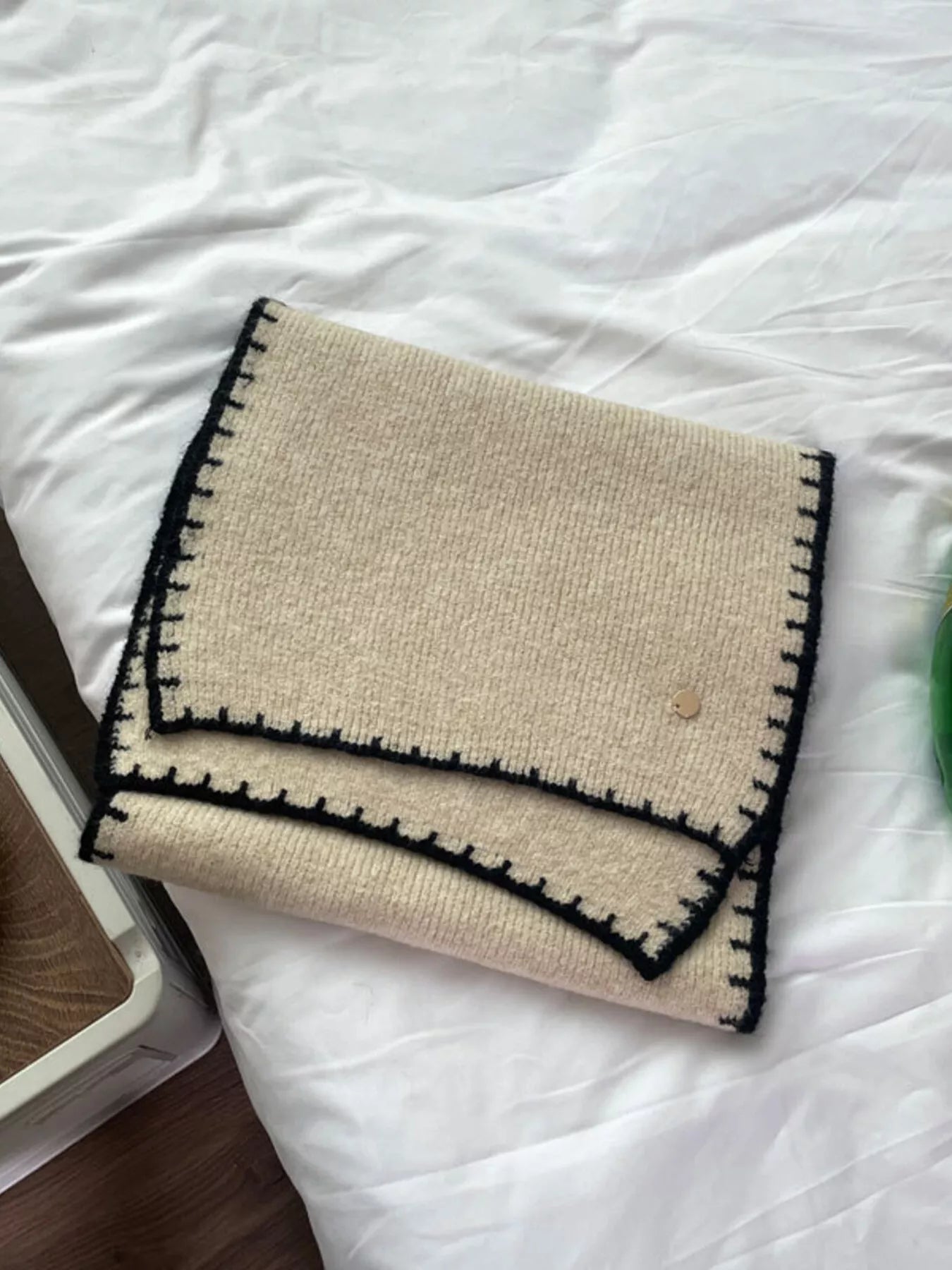 Contrast Trim Knit Scarf - Off-white One Size