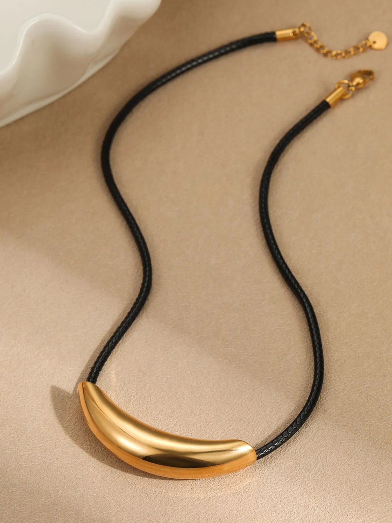 Curved Bar Necklace - Gold One Size