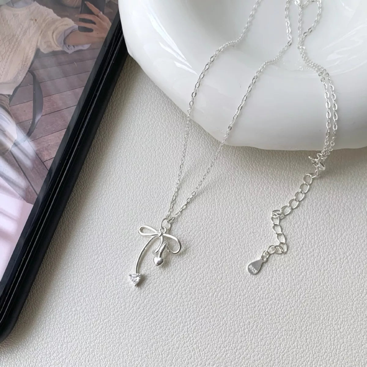 Bowknot Pendant Necklace -