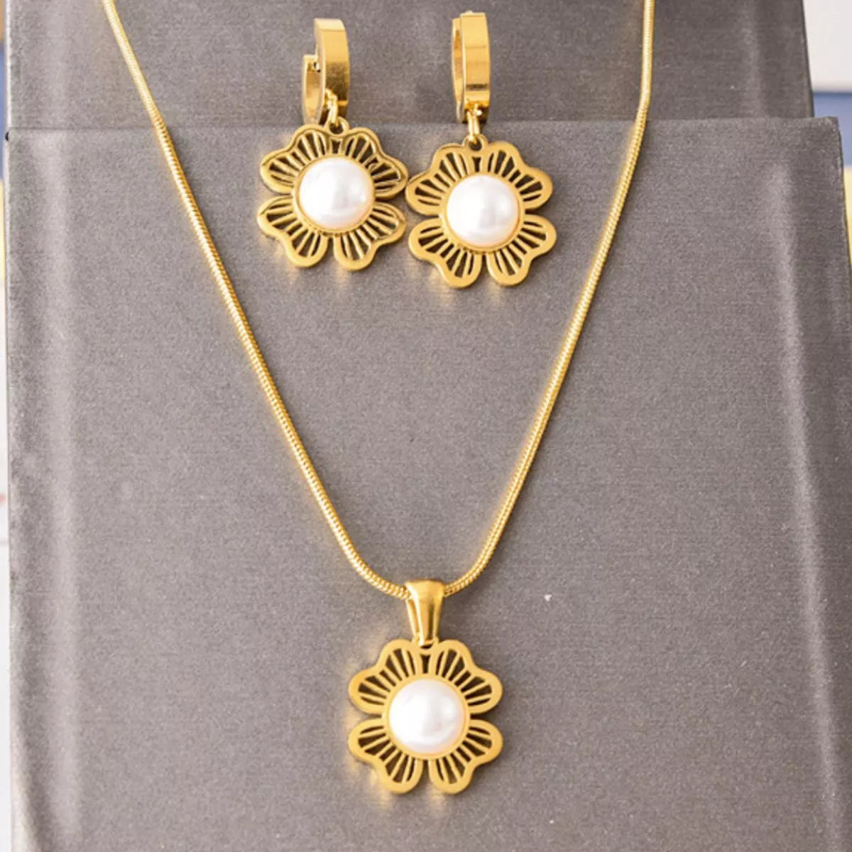 Gold-Plated Flower Jewelry Set -