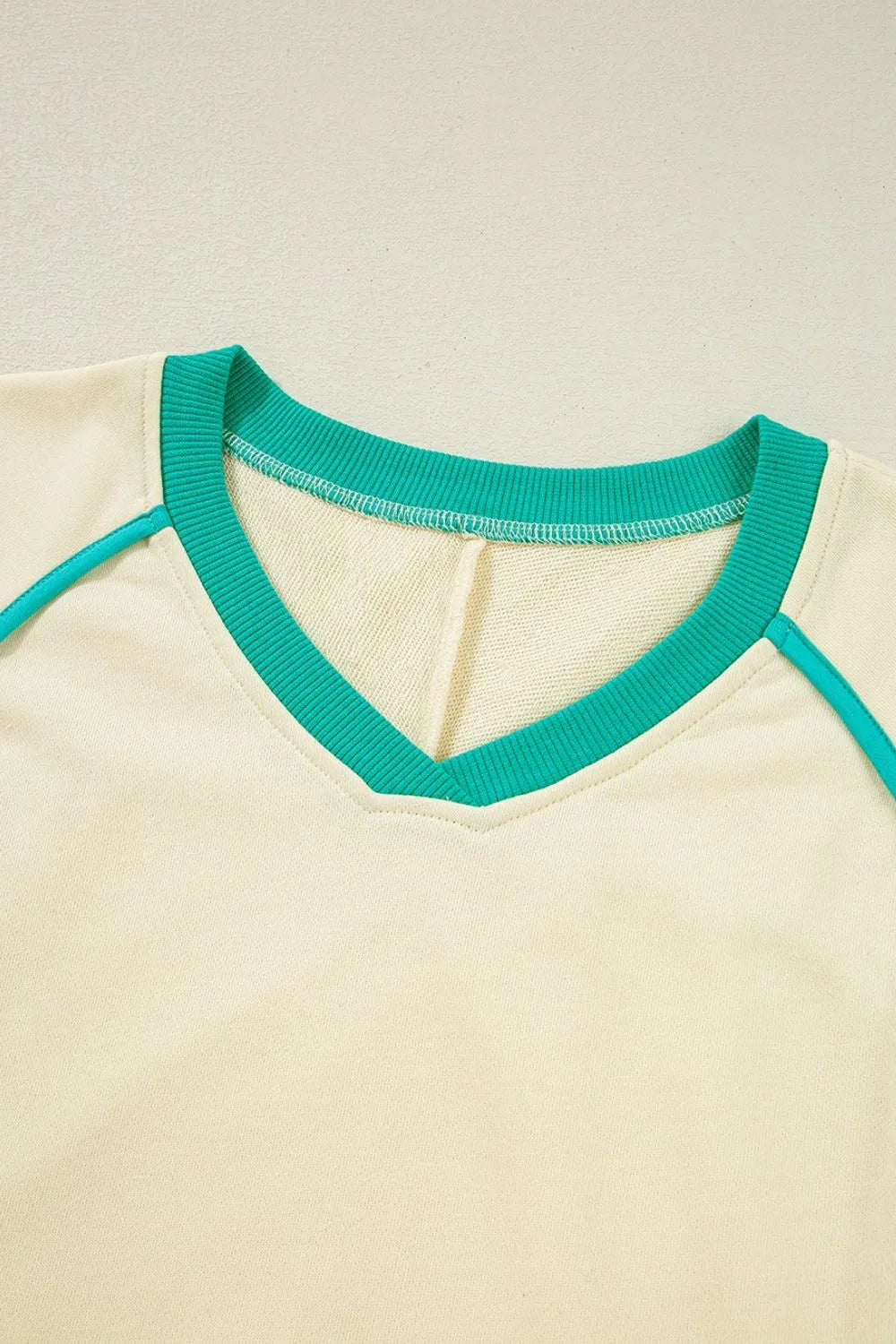 Contrast Round Neck Top and Shorts Set -