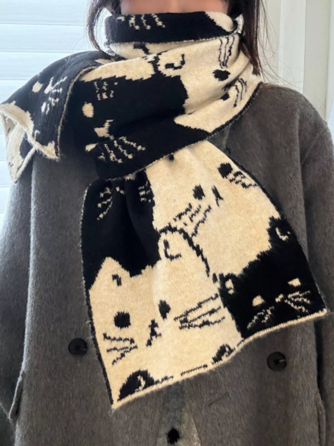 Cute Cat Pattern Knitted Scarf -