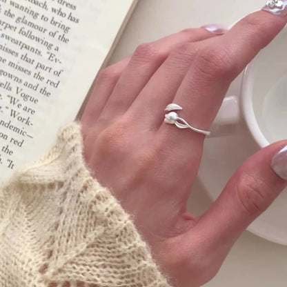 Flower Bypass Ring -