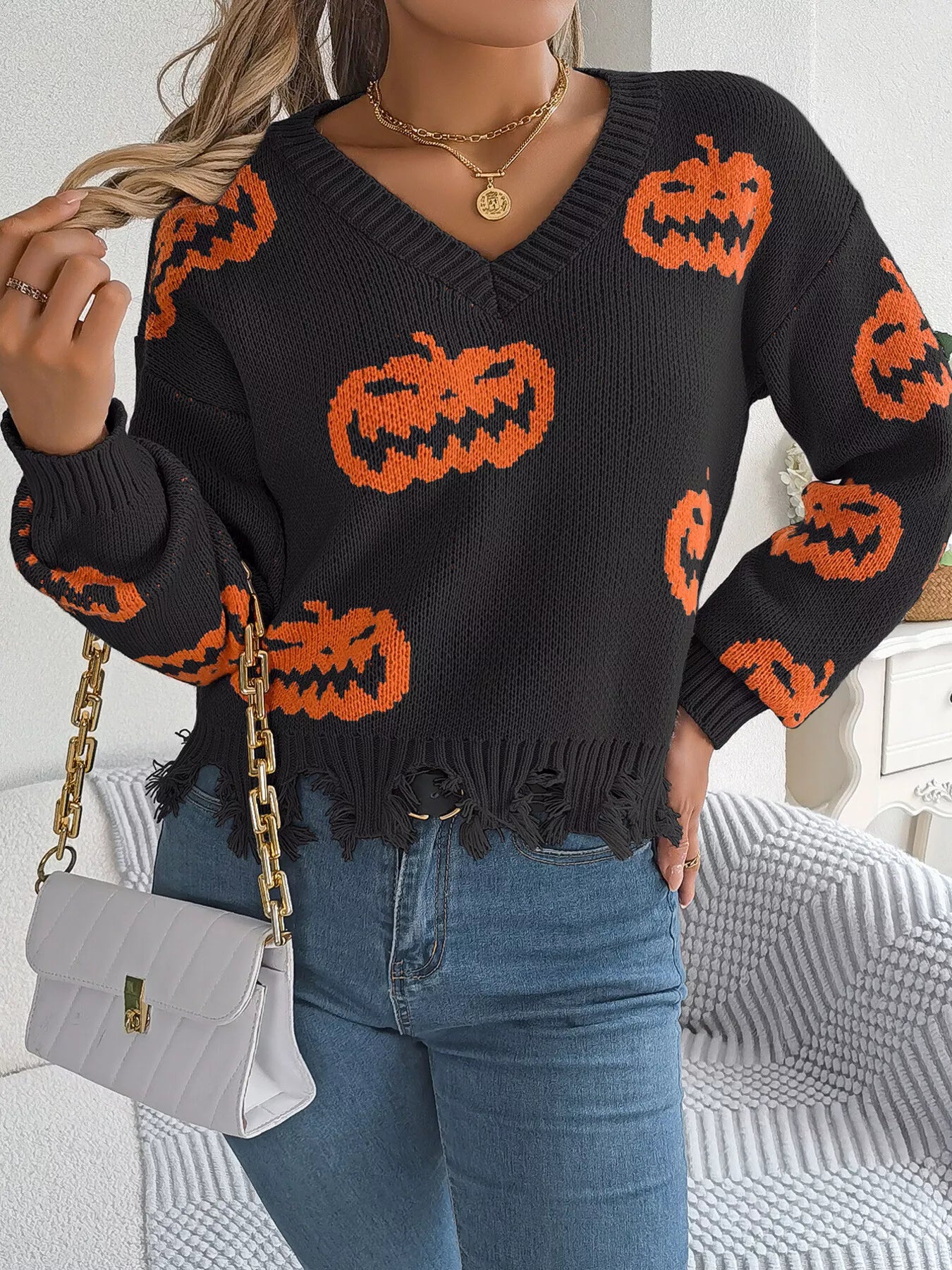 Pumpkin Pattern Raw Hem V-Neck Sweater - Black